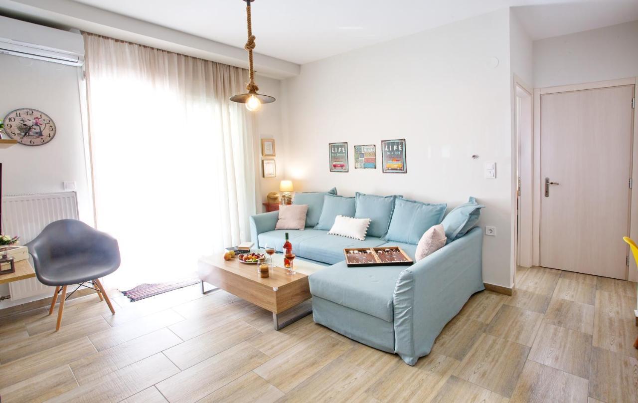 Myrsini'S Apartment Néa Péramos Eksteriør billede