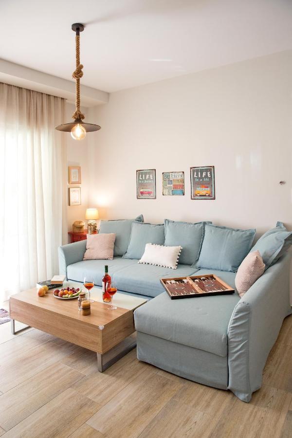 Myrsini'S Apartment Néa Péramos Eksteriør billede